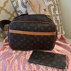 Louis Vuitton Camera Crossbody Bag with Wallet and LV dust bag.